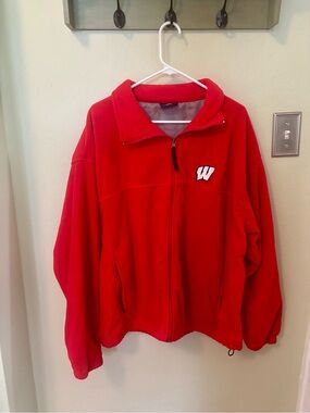 Wisconsin Badgers Embroidered Red Full-Zip Fleece Jacket Men's XL